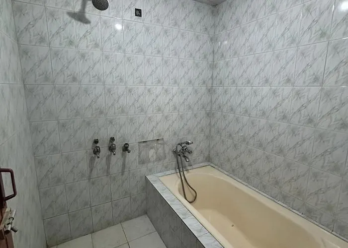 Chenar Homestay